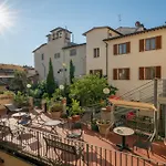 Hostel Archi Rossi